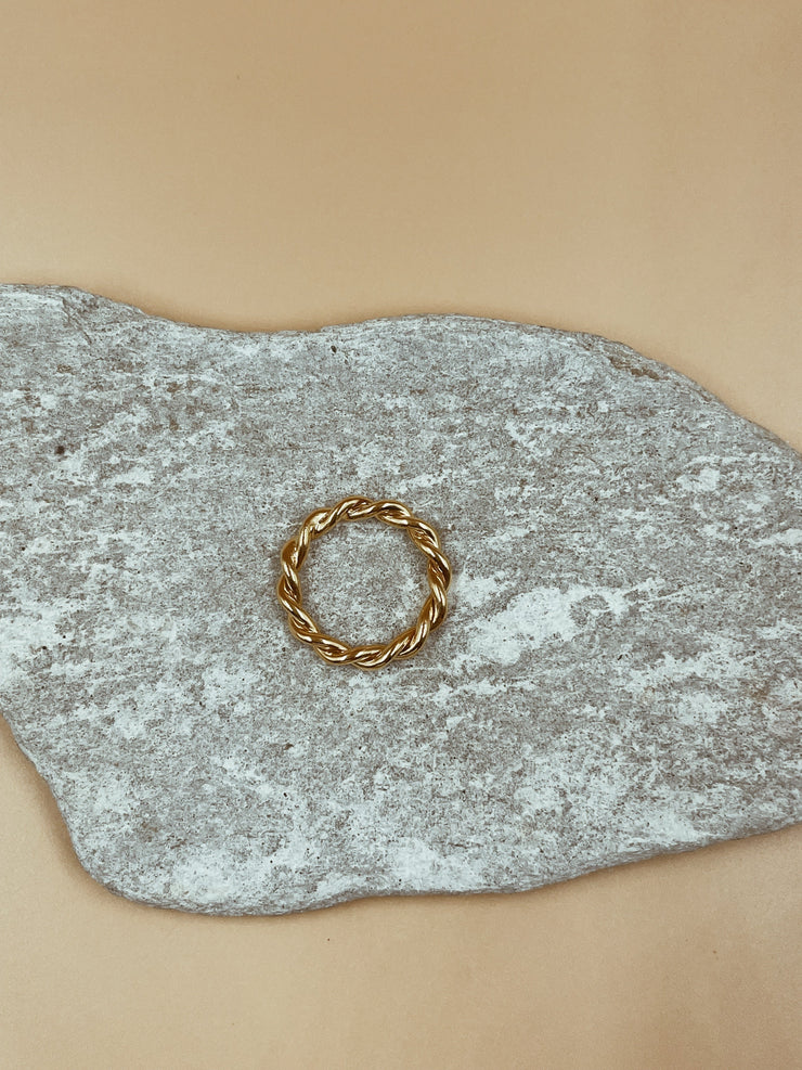 Small Yuki Spiral Ring | 18kt Solid Gold
