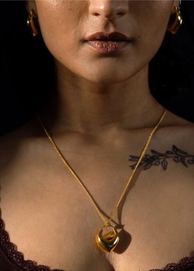 Fairuz Pendant Necklace in Gold Tone