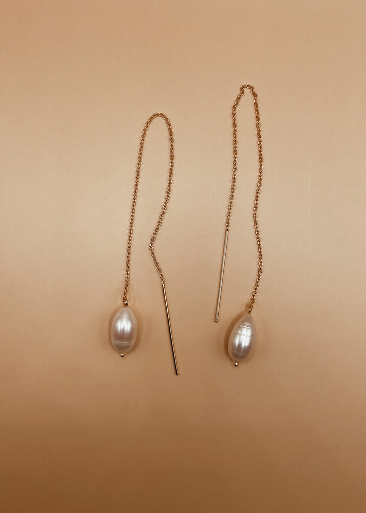 Cloud Pearl Threader Earrings Gold