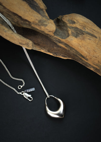 Fairuz Pendant Necklace in Silver Tone
