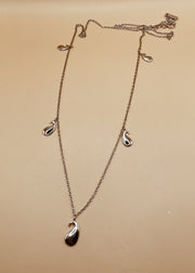 Posse Of Paisleys Necklace in Silver tone