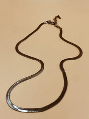 Medium Viper Flat Chain Necklace in Gunmetal