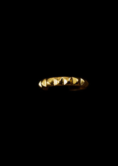 Single Line Pyramid Ring in Gold Tone