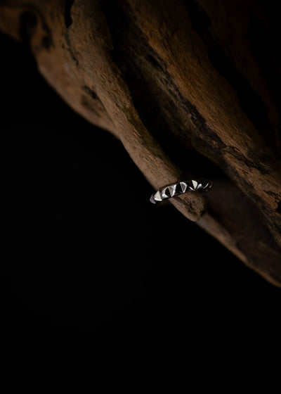 Single Line Pyramid Ear Cuff in Silver Tone