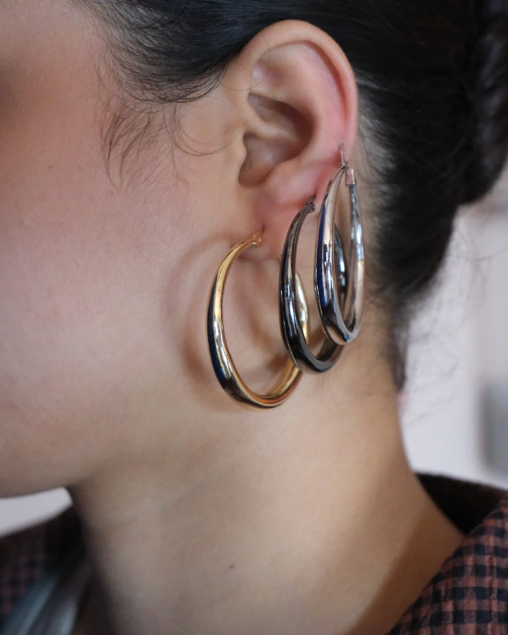 Leslie Hoops in Silver Tone