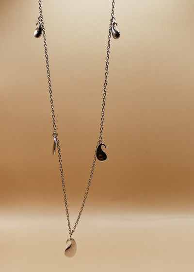 Posse Of Paisleys Necklace in Silver tone