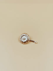 Small Daisy Hair Pin in Silver Tone