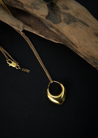 Fairuz Pendant Necklace in Gold Tone