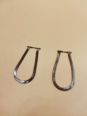 Viper Short Flat Chain Earrings in Gunmetal