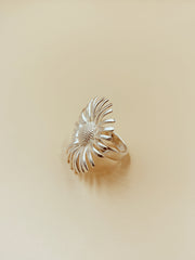 Moonlit Daisy Ring in Silver Tone