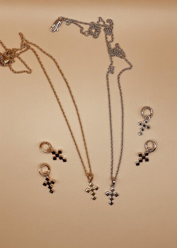Mini Dori Cross Necklace in Silver