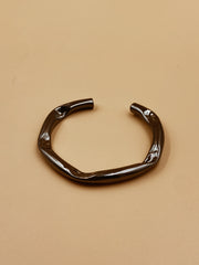 Crater Slender Bangle in Gunmetal