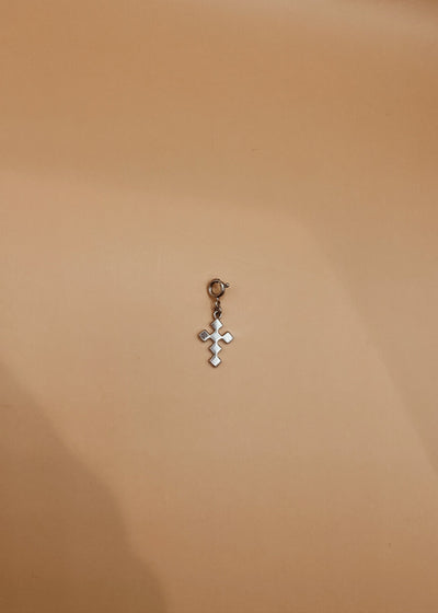 Mini Dori Cross Lock Charm in Silver