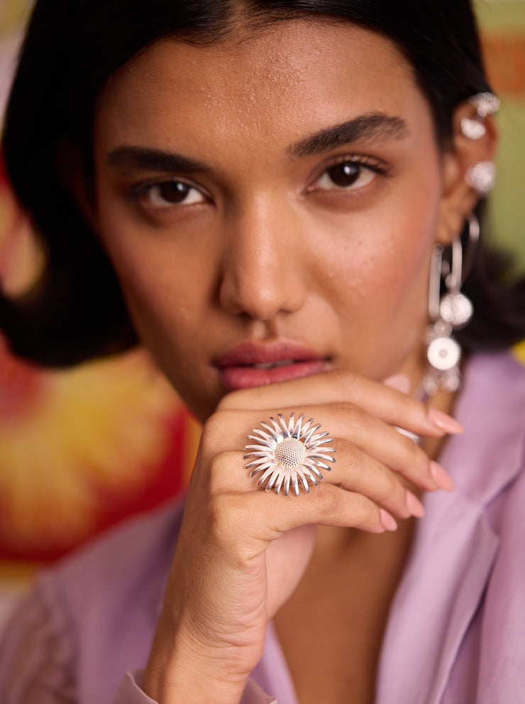 Moonlit Daisy Ring in Silver Tone