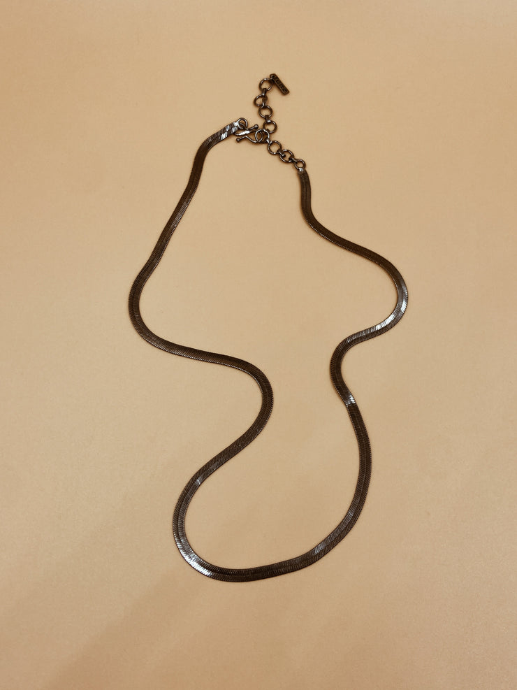 Medium Viper Flat Chain Necklace in Gunmetal