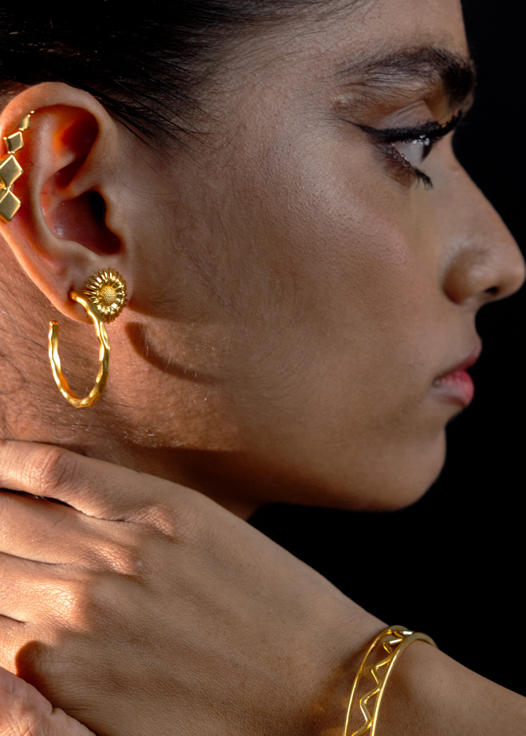 Small Tender Daisy Studs
