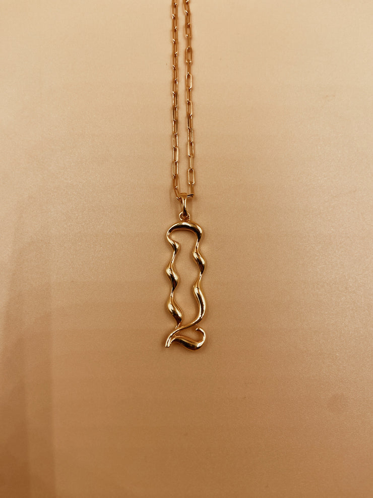Letter Q Necklace | 18kt Solid Gold