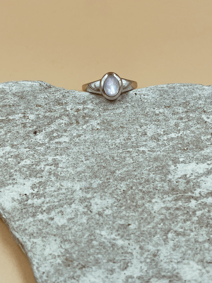 Glow Moonstone Signet Ring in Silver Tone