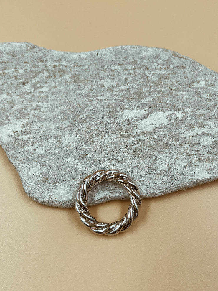 Big Yuki Spiral Ring in Silver Tone