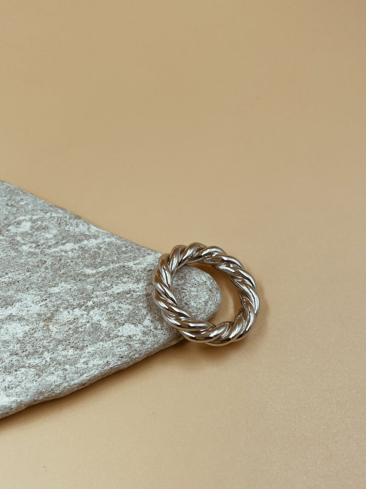 Big Yuki Spiral Ring in Silver Tone