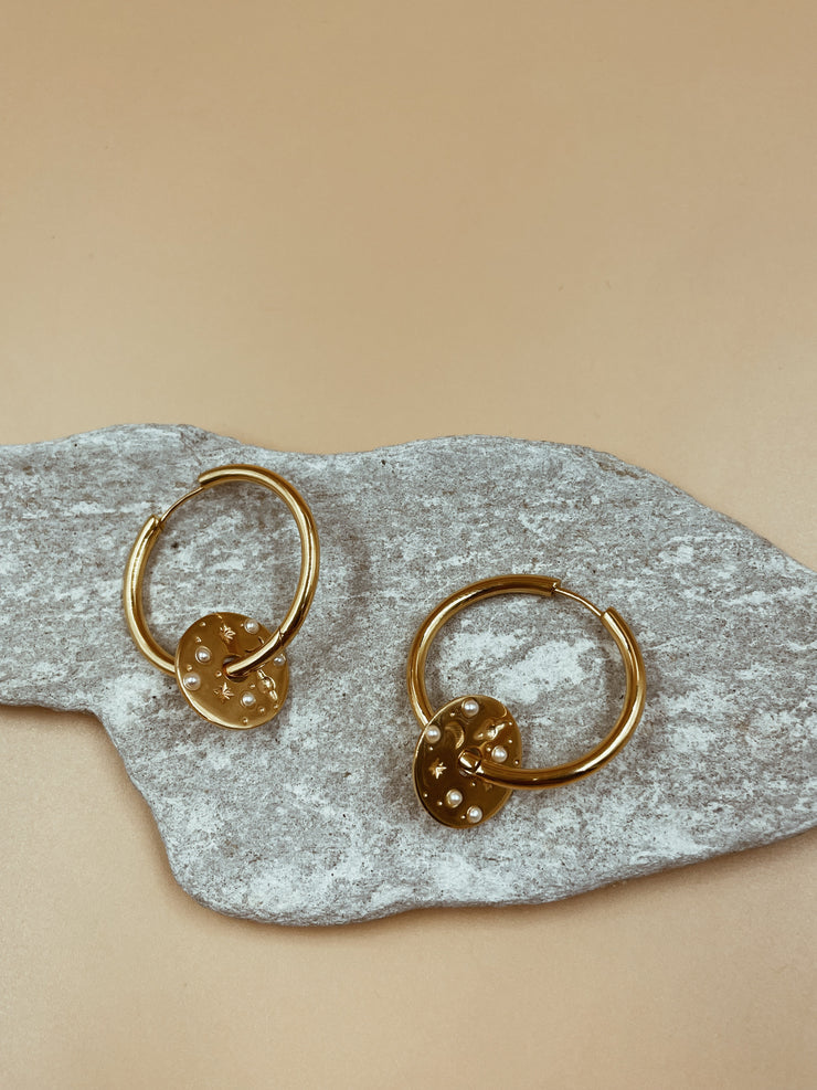 Small Celestial Discs with Big Hoops
