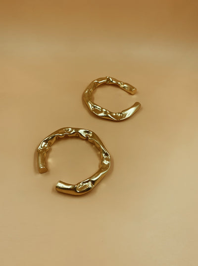 Crater Chunky Bangle | 18kt Solid Gold