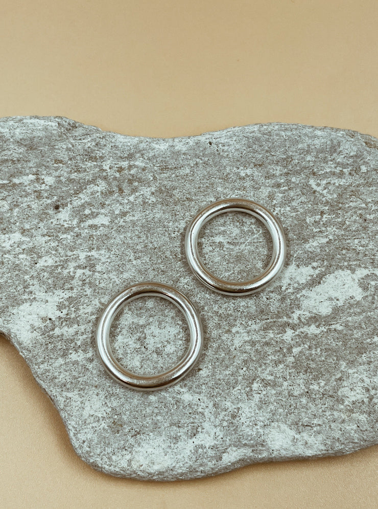 Mama Lucia Rings - Set of 2 in Silver Tone