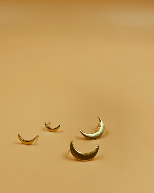 Mama Crescent Moon Stud Earrings | 18kt Solid Gold