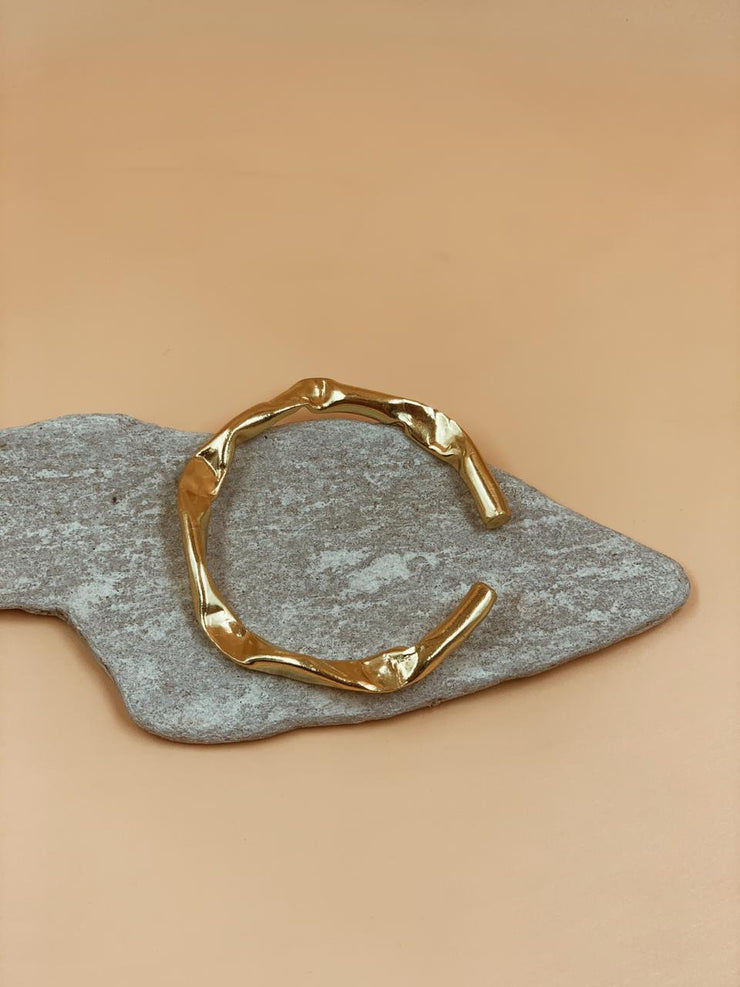 Crater Chunky Bangle | 18kt Solid Gold
