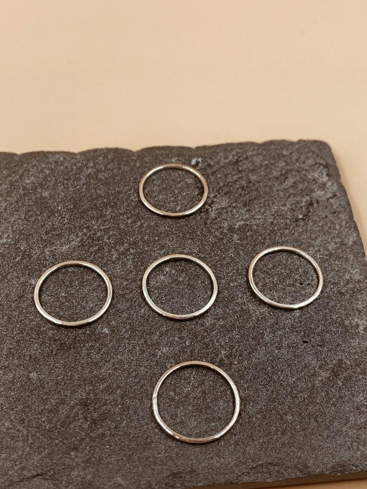 Essential Basic Ring Set of 5 Midi To Thumb in Silver Tone