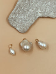 Miramar Medium Baroque Pearl Charm