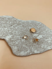 Small Amalia Pica Disc Nose Pin | 18kt Solid Gold