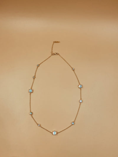 Sidereal period opal necklace – Small In 18kt Solid Gold